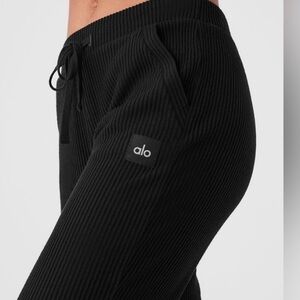 ALO Yoga Muse Wide Leg Pant S